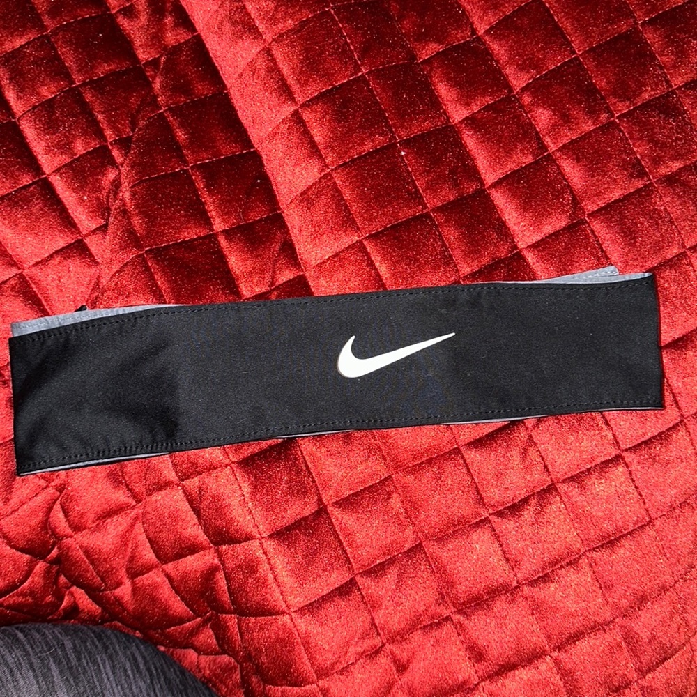 Nike reversible headband NWOT